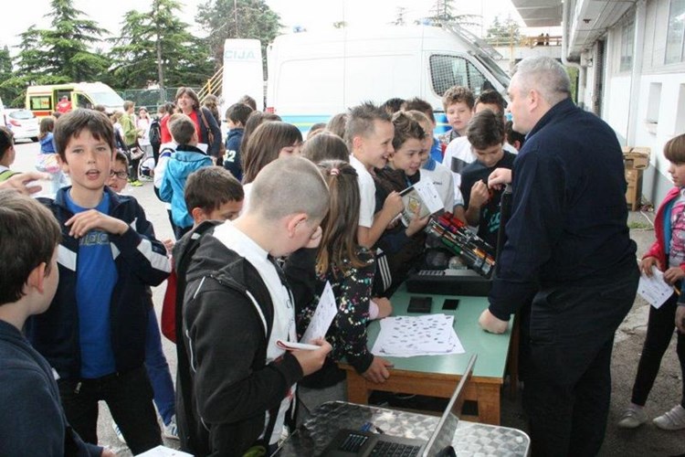 Slika Prevencija/Sajam14 (36).jpg